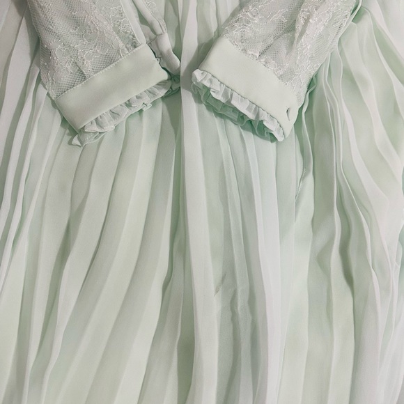 Self-Portrait Mint Chiffon and Fine Lace Pleated Dress - Picture 9 of 13